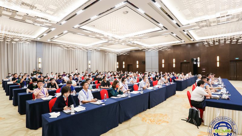 目前市场上常见的实木家具防腐剂主要有以下几种：